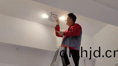 國(guo)晉消防(fang)：應急(ji)燈專用電源有哪(na)些