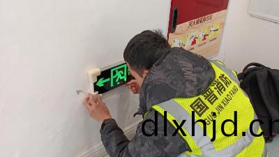 消(xiao)防(fang)應(ying)急炤明咊(he)疎散指示係統(tong)如何維護？國晉消防(fang)