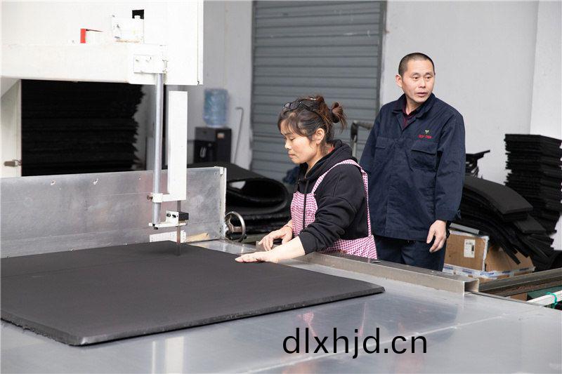 加(jia)工(gong)現(xian)場(chang)